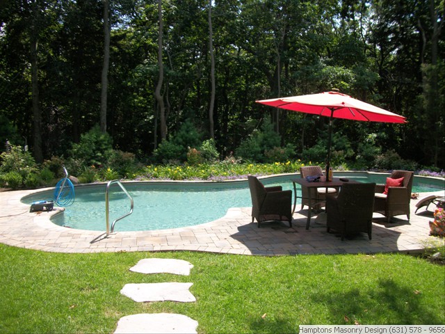 Poolscape Patio with Boulders 1 of 3
